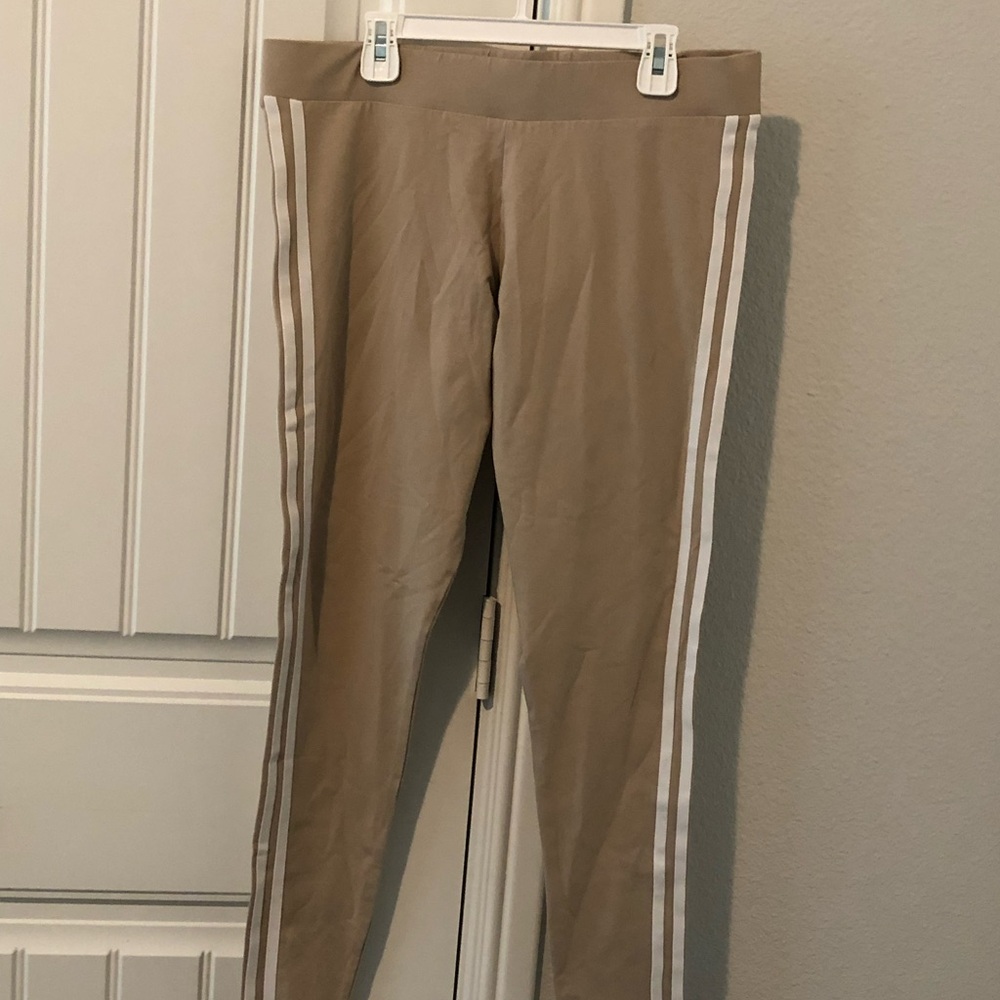 Leggings with White Stripes